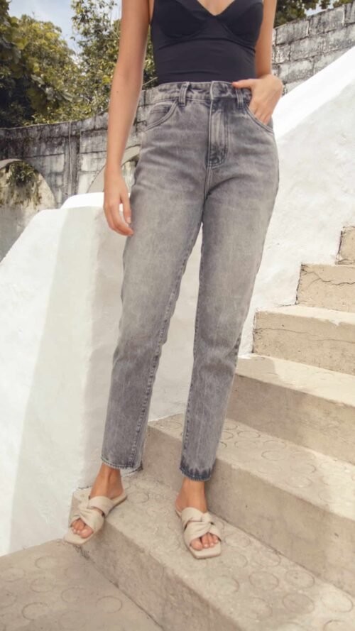 Mom jean en color gris – Pepita Pérez